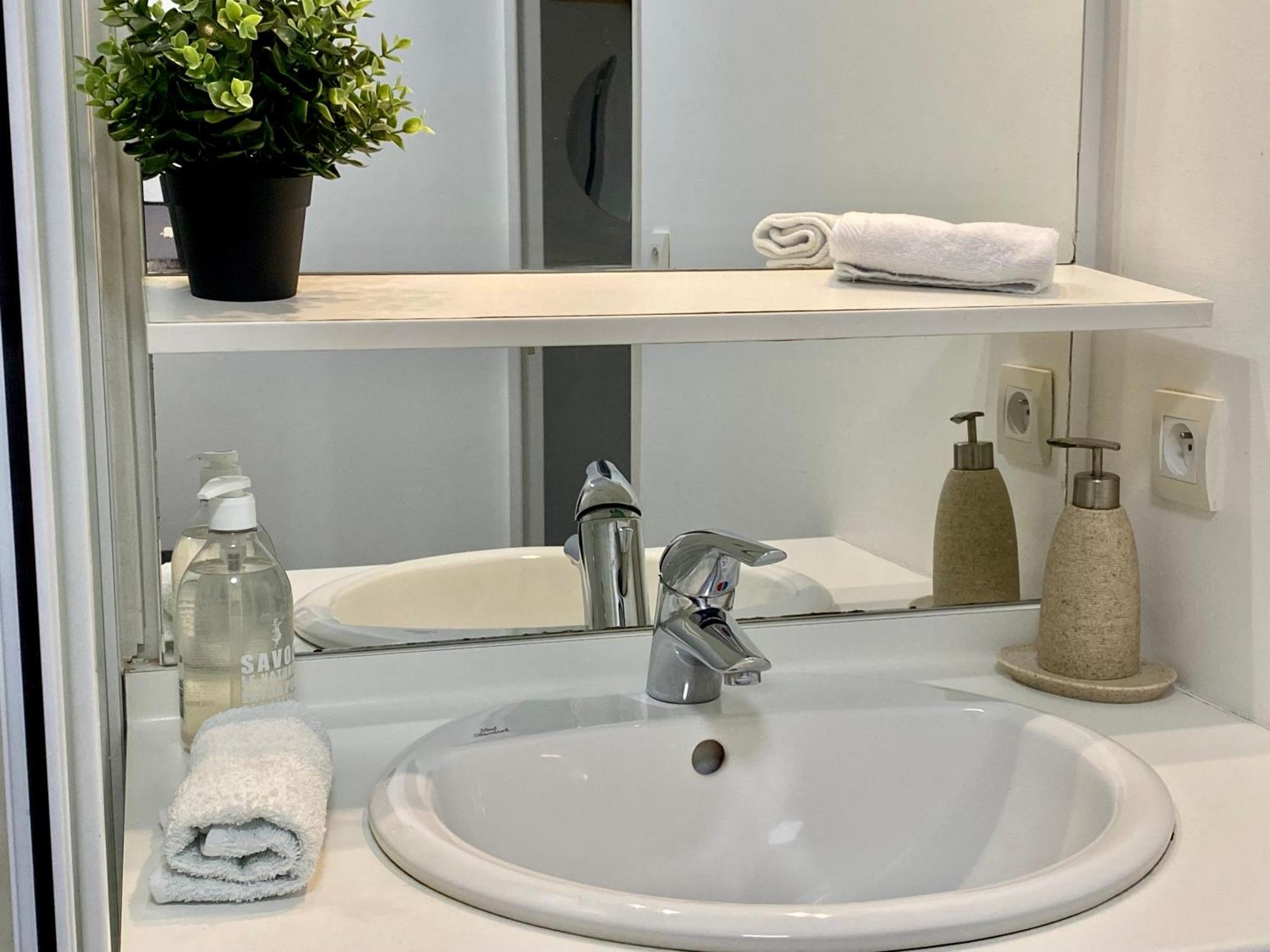 Appartement, Confort, Parking, Terrasse Dinan Exteriör bild